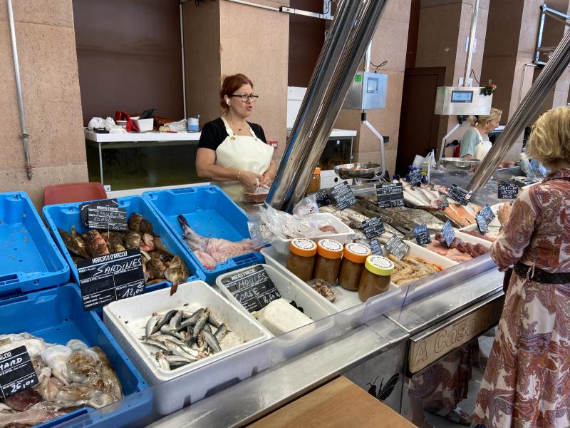 Poissonnerie A Casa Leonelli au marché d’Ajaccio