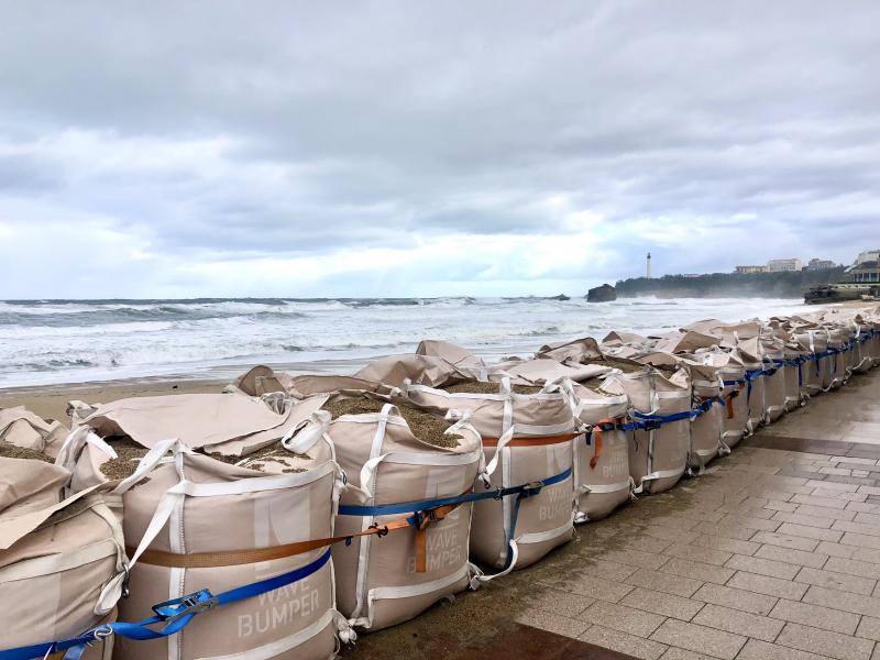 Big bag de sable pour protéger Biarritz