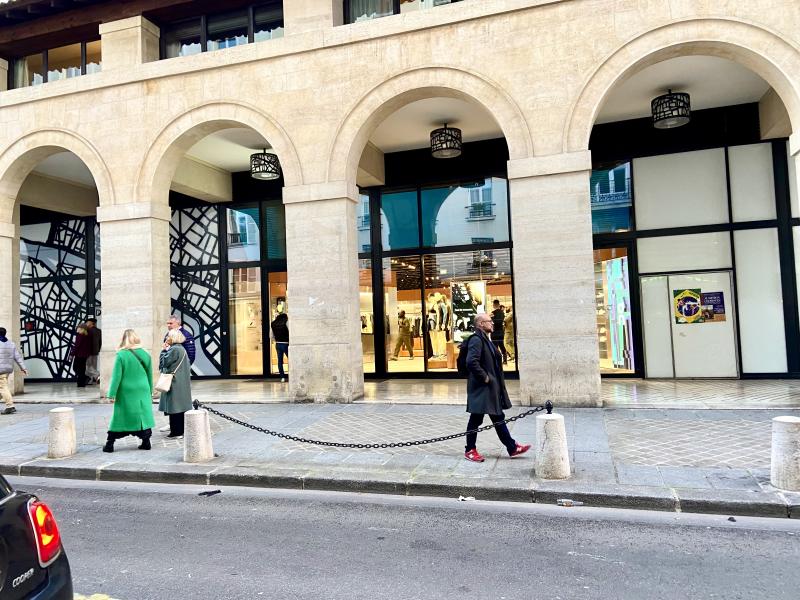 Boutique On à Paris