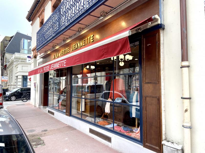 A la Petite Jeannette