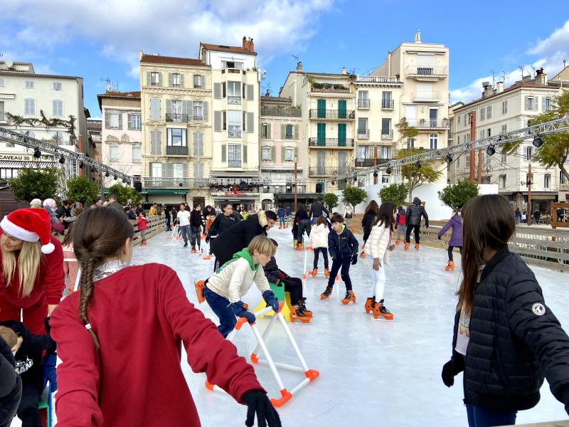 La patinoire de Noël à Cannes