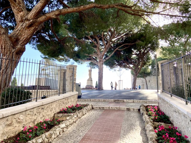 La vue de Cannes du Suquet