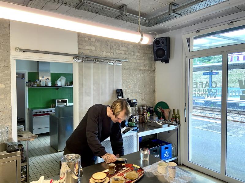 Café Ovni à la gare de Biarritz